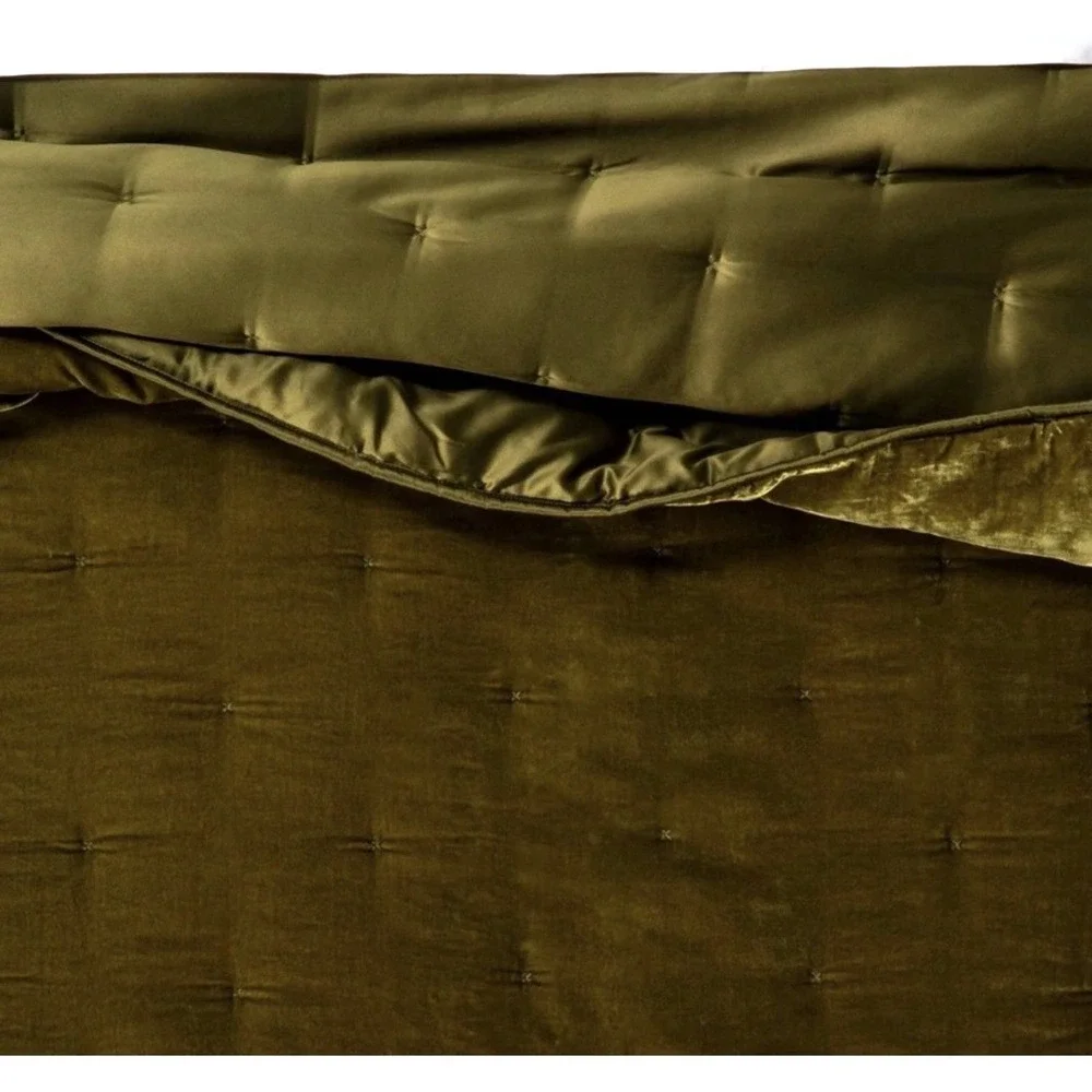 Opalhouse Crushed Velvet Tufted Bedding Comforter Moss Green SZ Queen